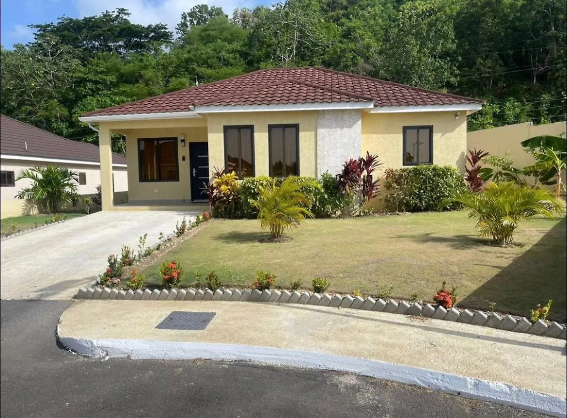 Paradise Palms In Ochi Rios Milford Holiday home